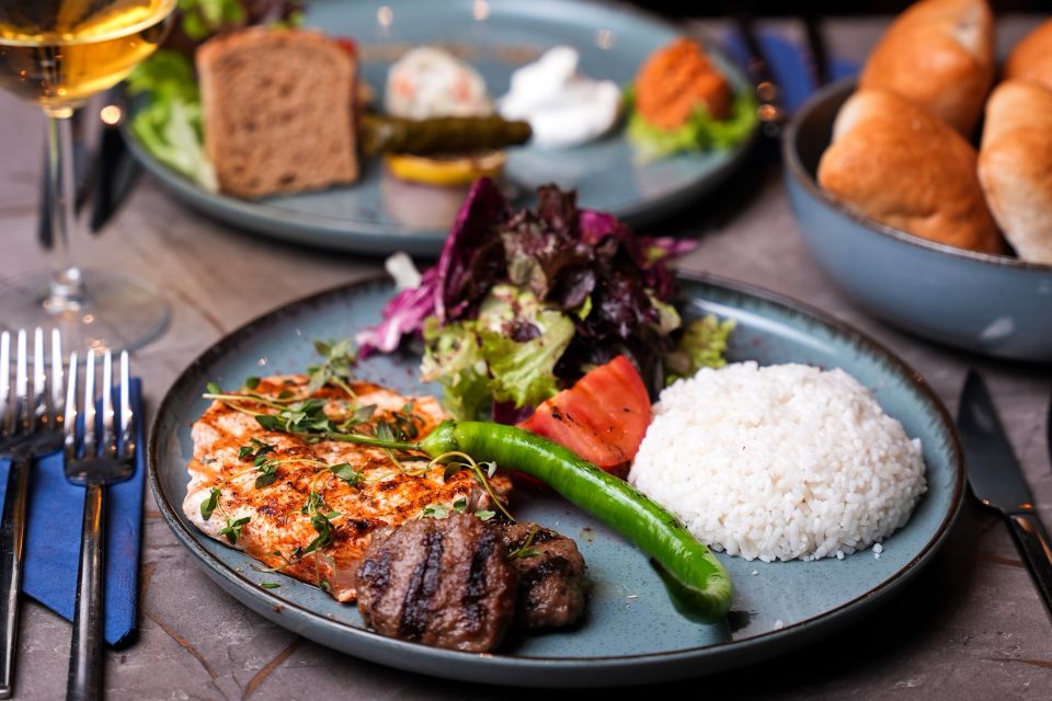 Bosphorus Dinner Cruise - VIP Front Table ( Unlimited Soft Drink + Dinner + Turkish Show + Meeting Point)